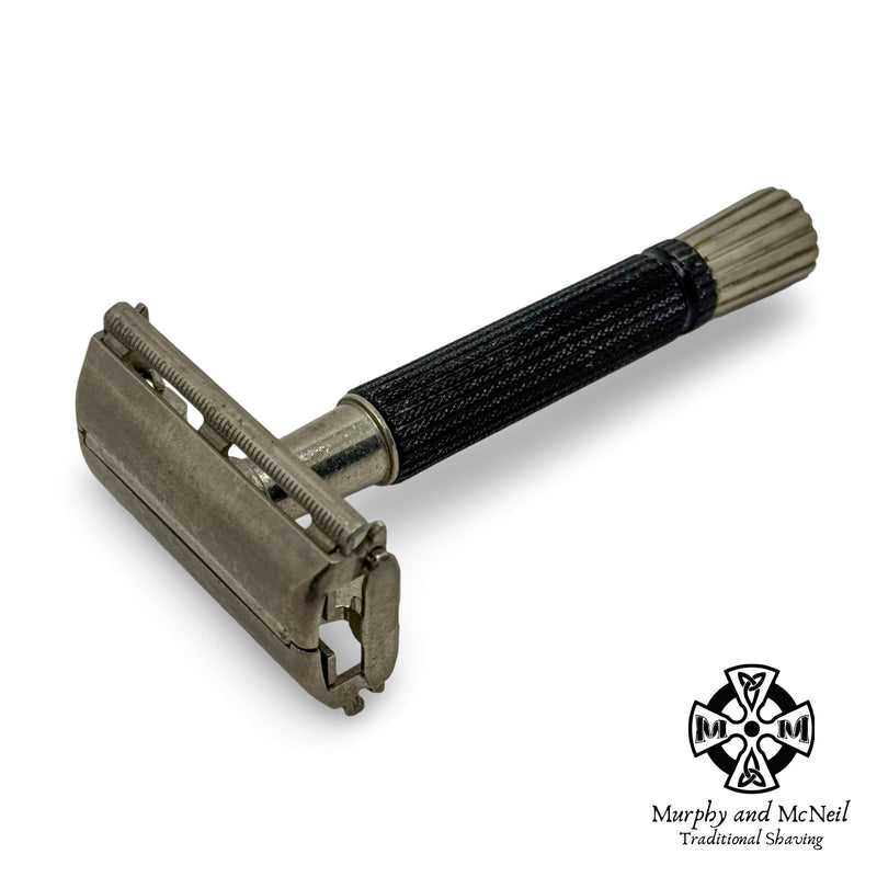 Black Handle Flare Tip Safety Razor (Code V2 - 1975) - by Gillette (Pre-Owned - Vintage) Safety Razor Murphy & McNeil Pre-Owned Shaving 