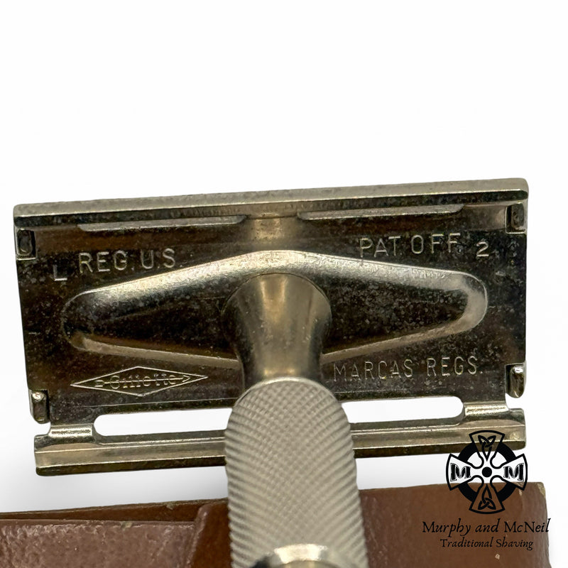 Travel Tech Safety Razor (Code L2 - 1966) with Case - by Gillette (Pre-Owned - Vintage) Safety Razor Murphy & McNeil Pre-Owned Shaving 