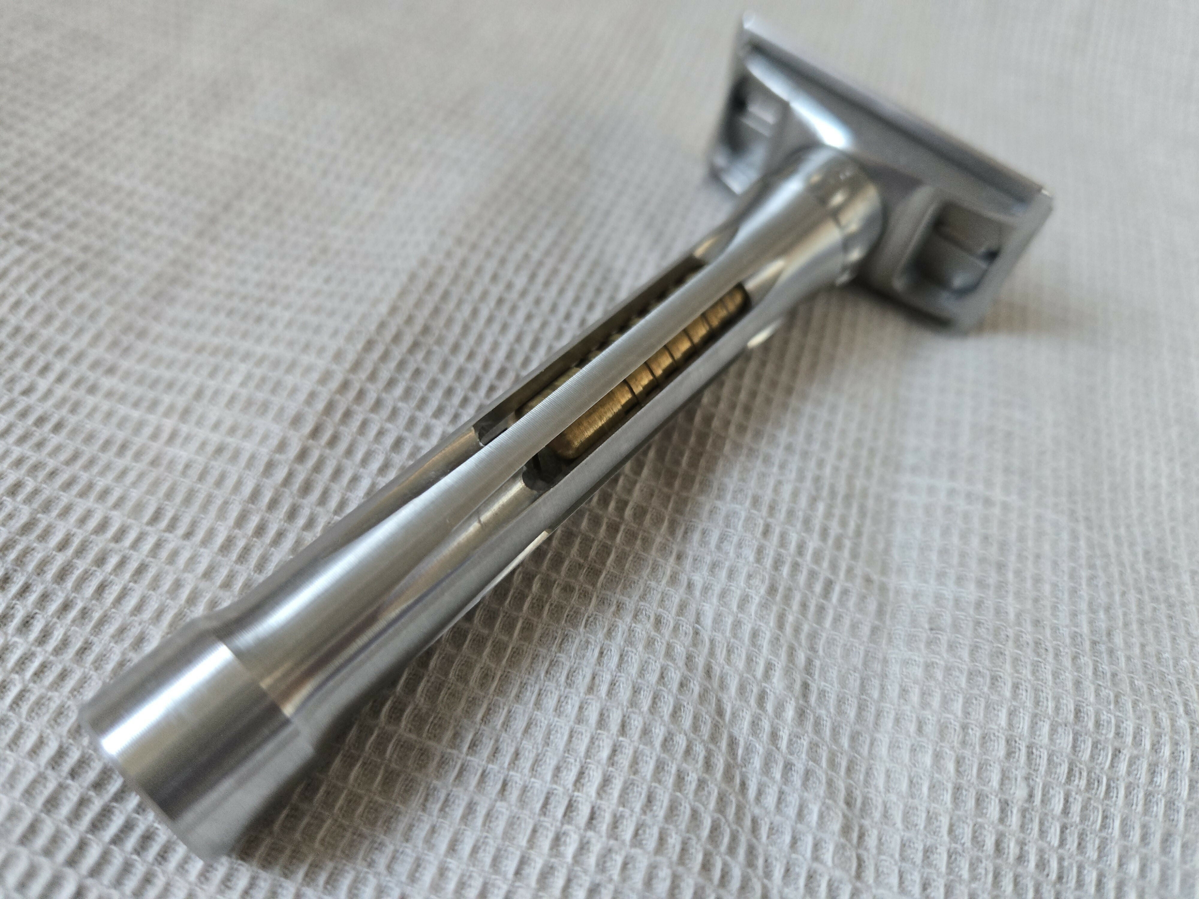 Studio Selection Outback Razor Blackland Osprey Adjustable Razor