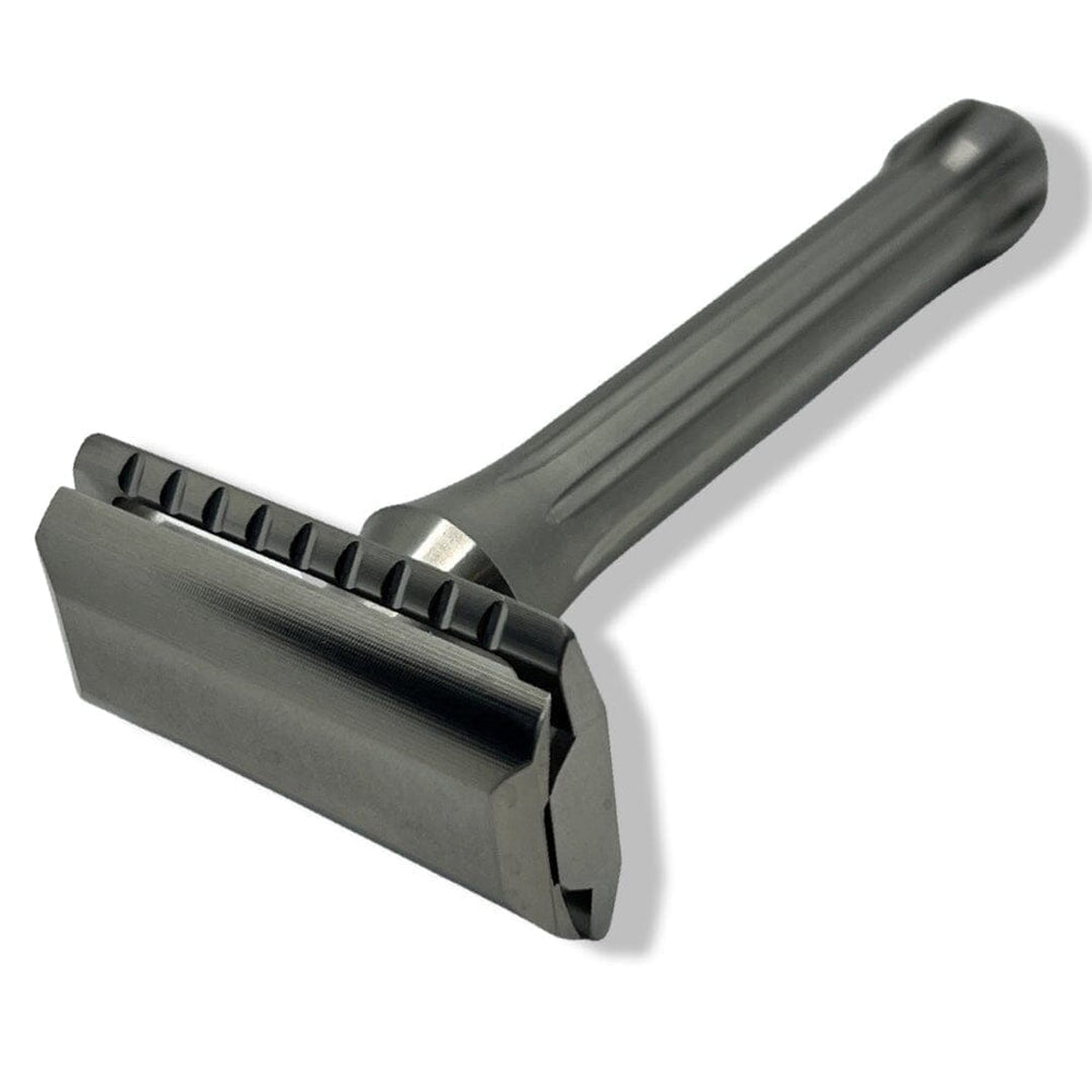 Blackbird Stainless Steel Safety Razor (Closed Comb) - by Blackland Razors  (Pre-Owned)